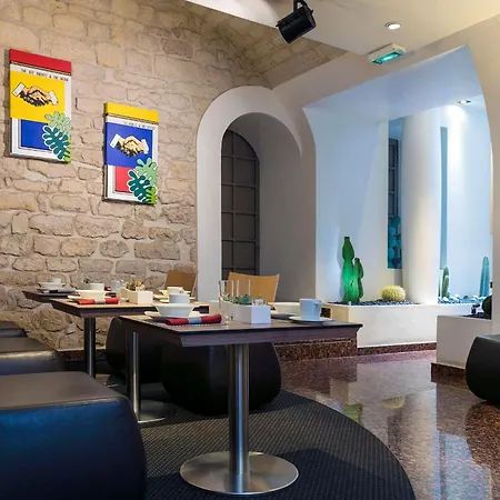 Hotel Select 4*