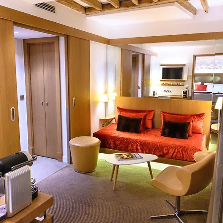 Select Hotel