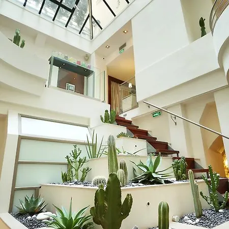 Hotel Select 4*